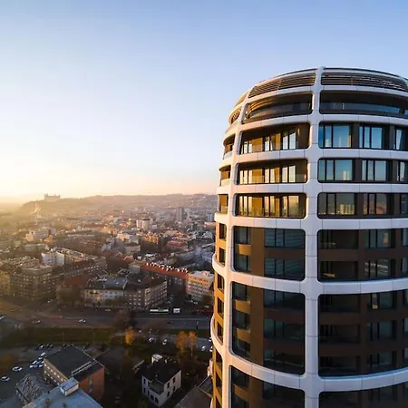 Sky-park Flat&parking Appartement Bratislava
